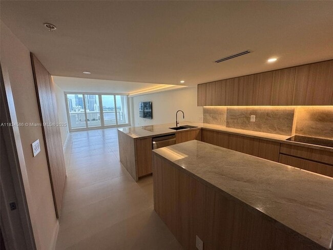 Photo - 1717 N Bayshore Dr Unit A-2539