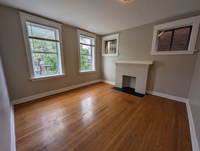 Building Photo - 3643 Pennsylvania Ave Unit 2F Rental