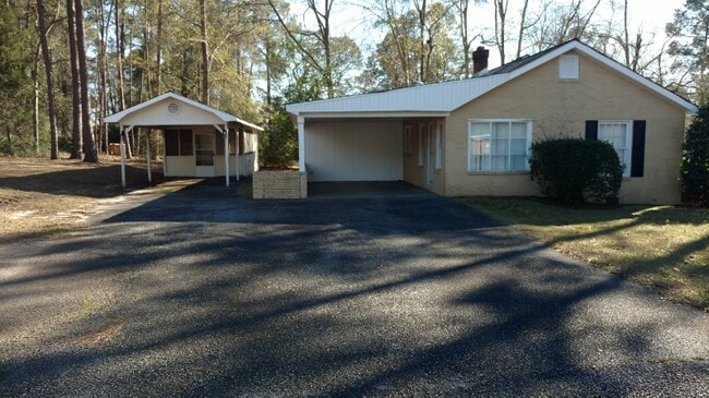 390 N Lanier St