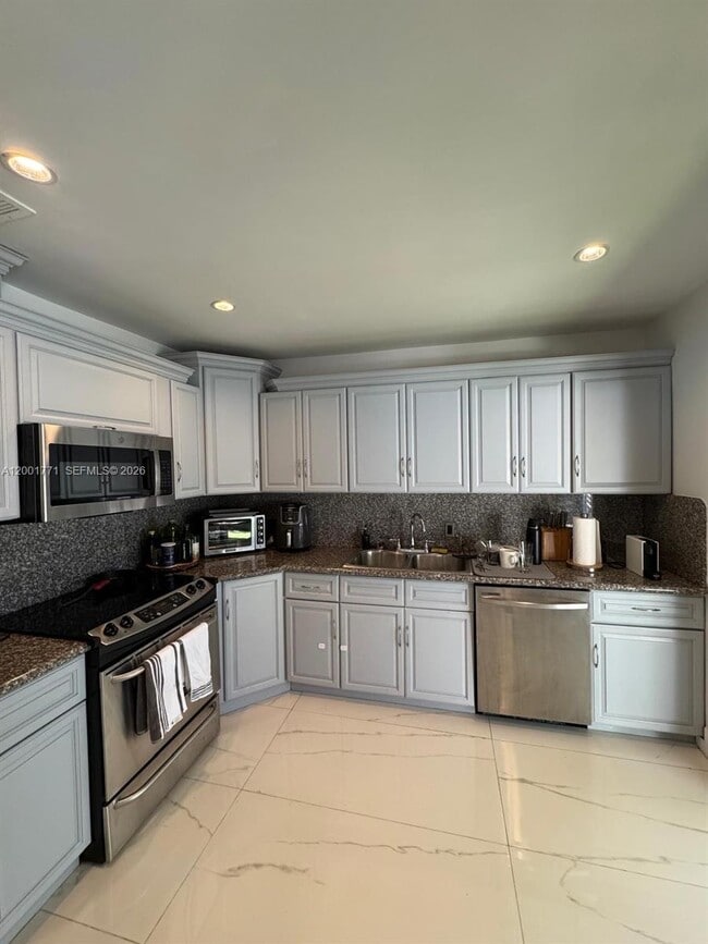 Photo - 230 Cranwood Dr