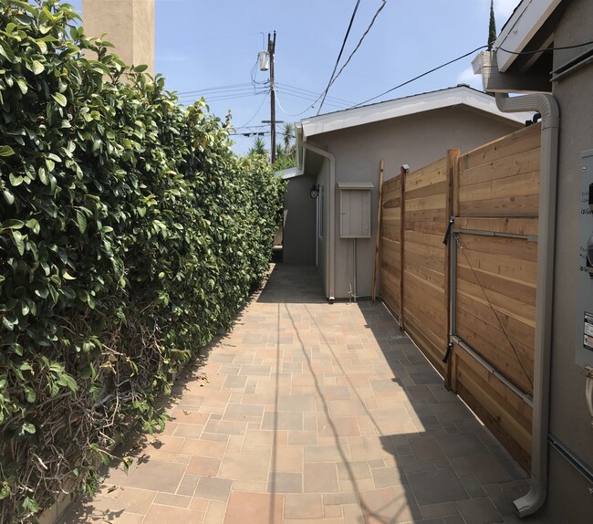 Photo - 10166 Petit Ave