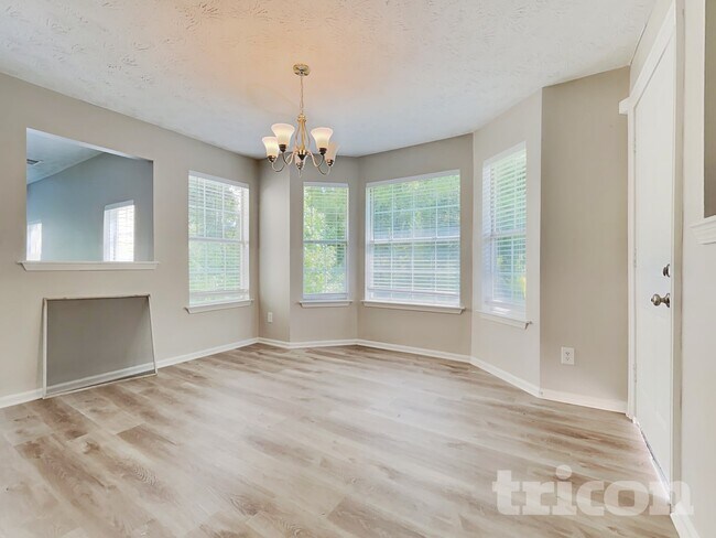 Photo - 1621 Smithson Dr