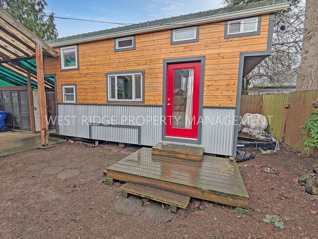 Building Photo - 5326 N Montana Ave