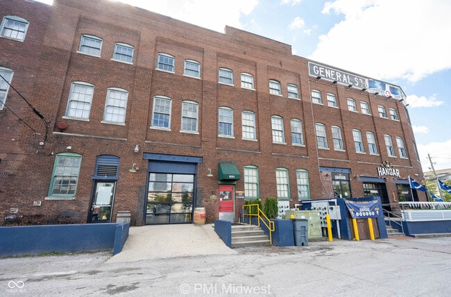 Building Photo - 501 Madison Ave Unit 202