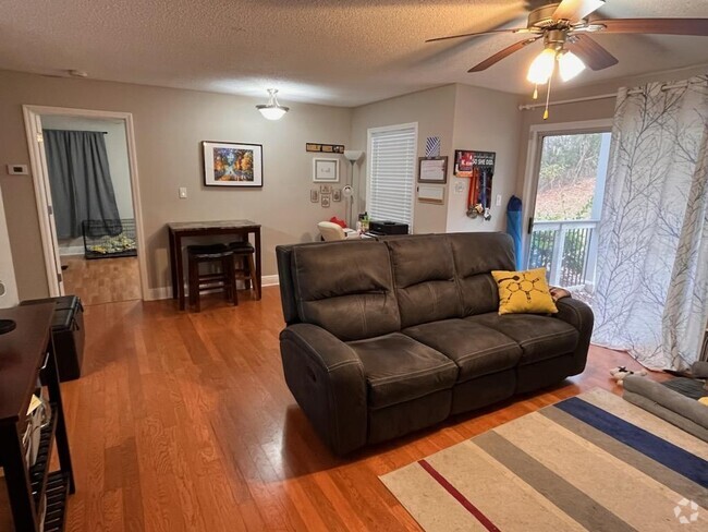 Building Photo - 2207 Santa Fe Pkwy Rental