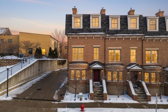 Building Photo - 417 S Ashley St