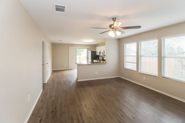 Photo - 510 Riverway Ln