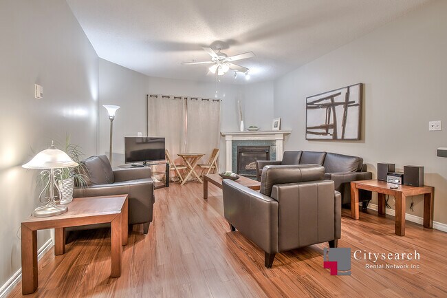 Photo - 777-777 3 Ave SW