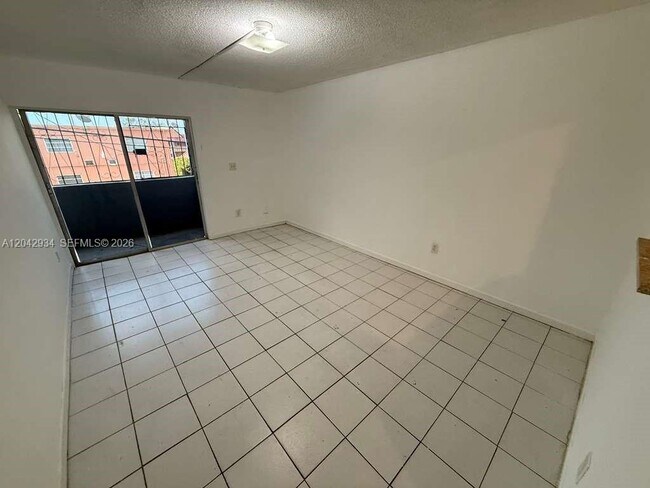 4370 NW 11th St Unit 214