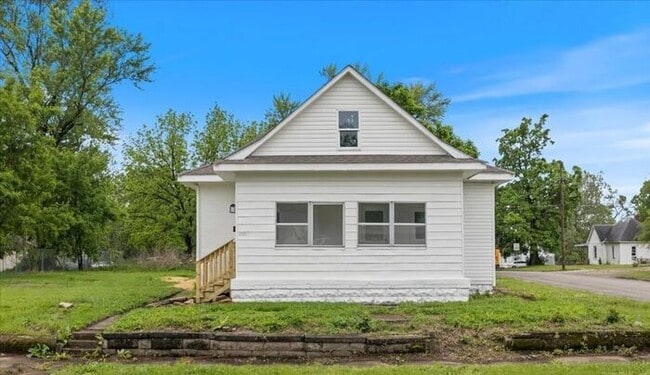Building Photo - Newly Remolded 4 Bedroom on the Northside Rental