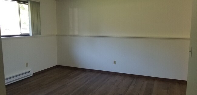 Photo - 345 NW Thomas St Unidad B