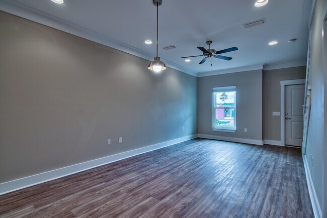Photo - 292 Date Palm Ln