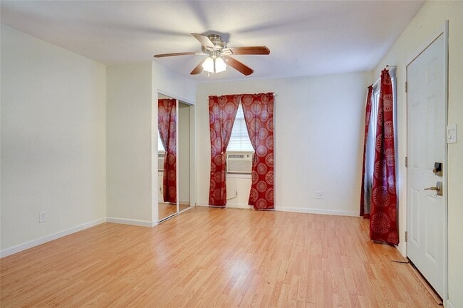 Photo - 1402 W Congress St