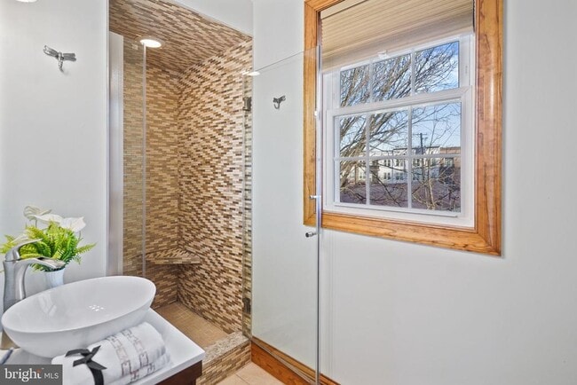 Photo - 5503 44th Ave