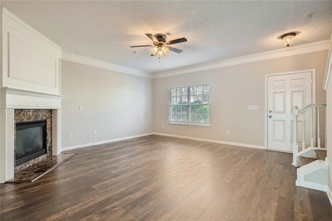 Photo - 707 Breeze Ln