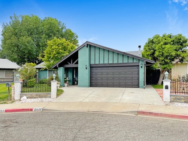 Building Photo - 2611 Willow Ct