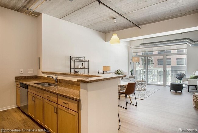 Photo - 3670 Woodward Ave Unit 205