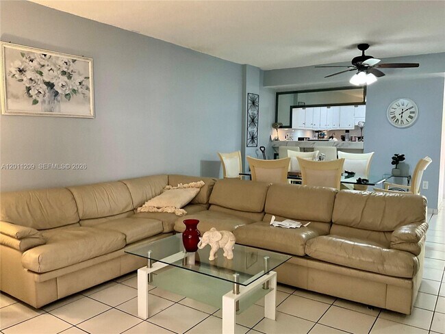 Photo - 1910 W 56th St Unit 3226