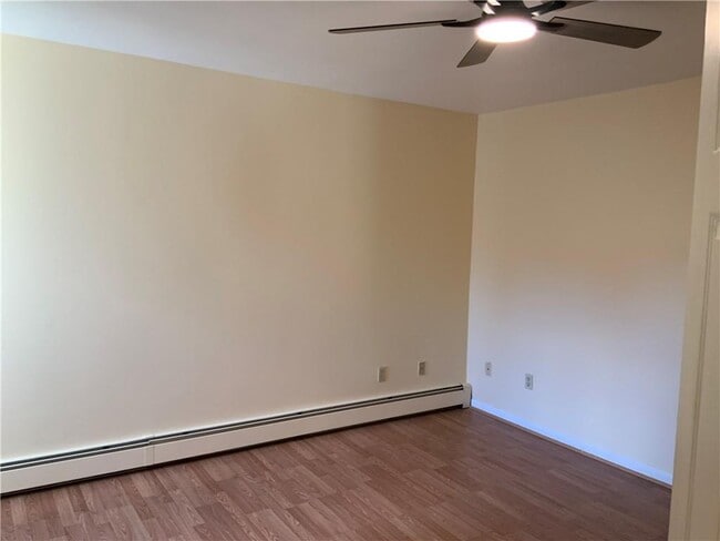 Photo - 23 Village Ct Unit 23