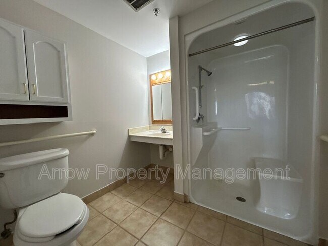 Photo - 180 Poppe Dr