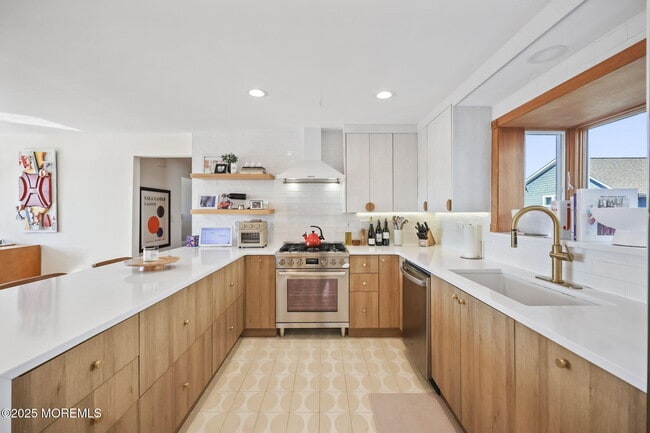 Photo - 113 Central Ave