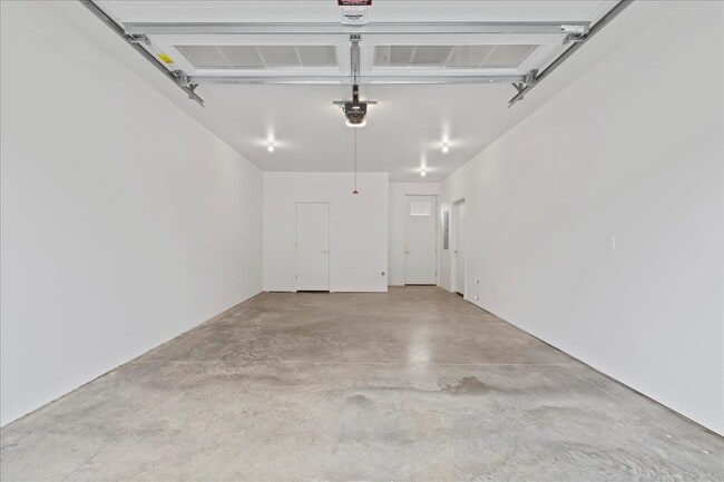Garage & Storage