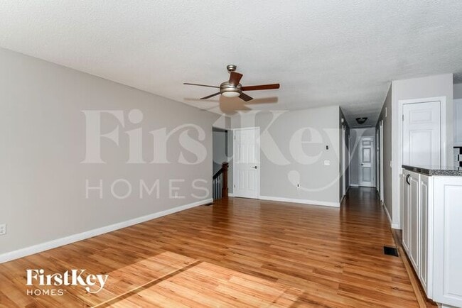 Photo - 311 Windyoak Dr
