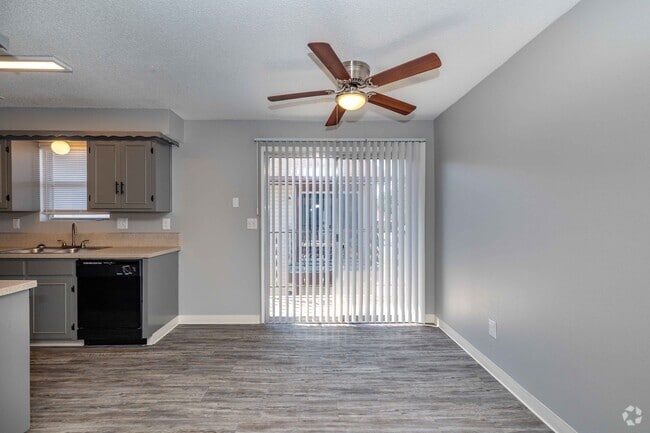 2BR, 1BA - 864SF - Dining Room - The Willows