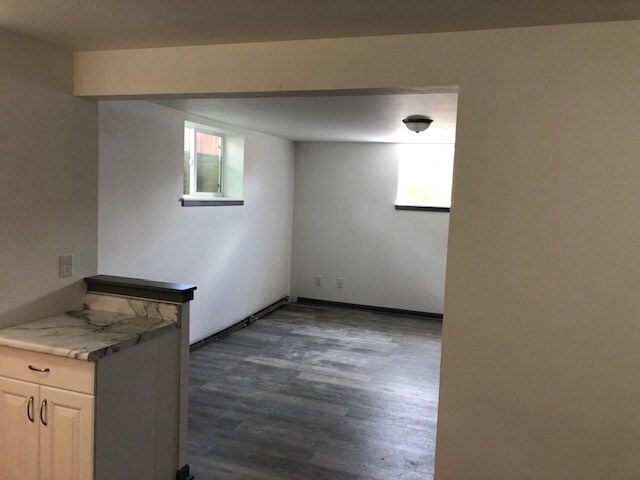 Large Living Room - 1311 W 1st St Unidad 22