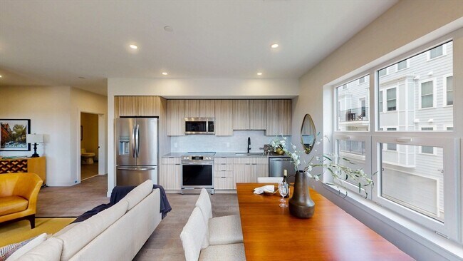 Building Photo - 75 Willow Ct Unit 309