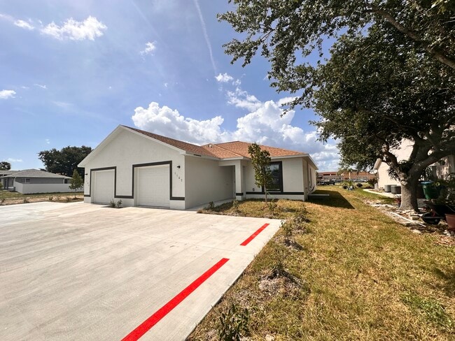 Photo - 1107 Diplomat Pkwy E