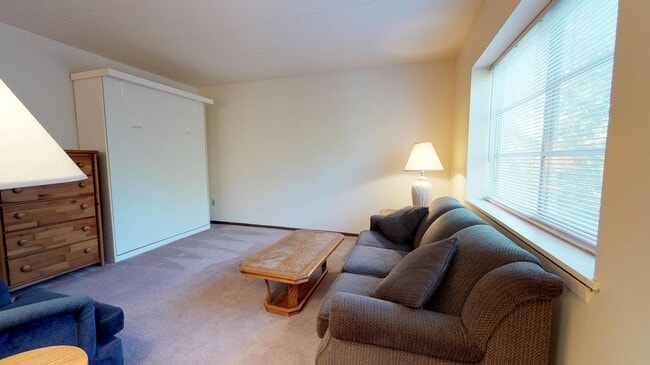 Photo - 542 W Doty St