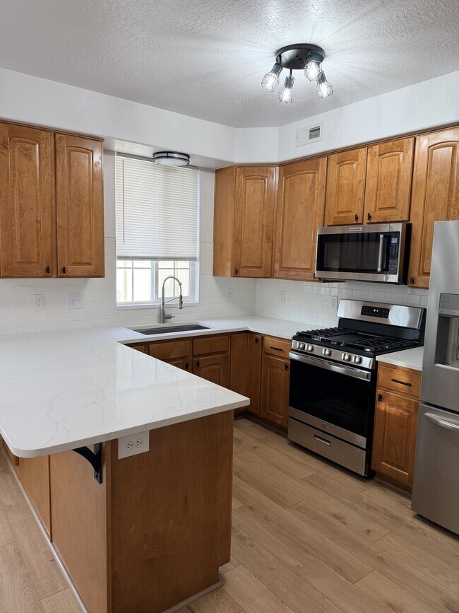 1138 Kensington Dr
