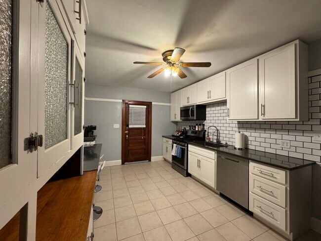 Cocina - 821 E Pearson St Unidad 821