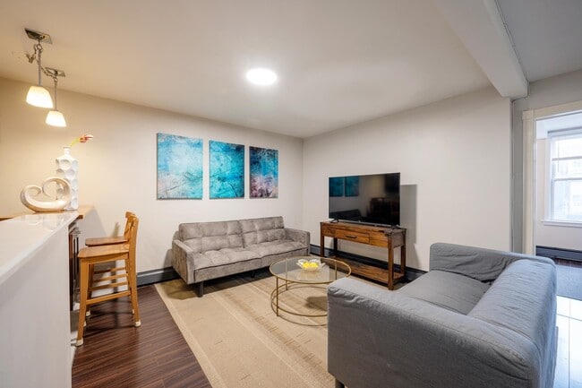 Building Photo - 46 Wayne St Unit # 2