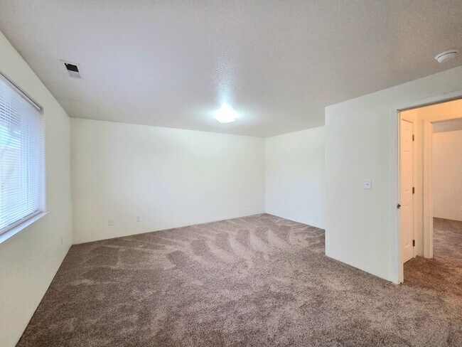 Photo - 1409 Maple St Unit #2
