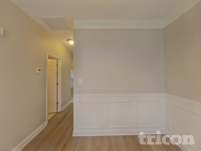 Photo - 4882 Aldridge Pl NW