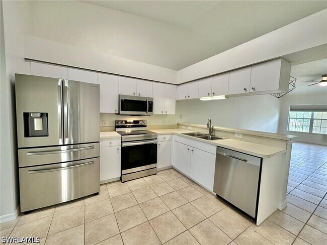 25735 Lake Amelia Way Unidad 203