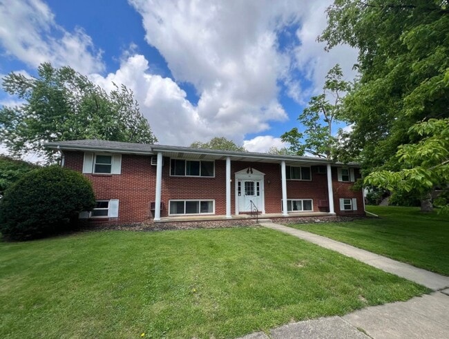 Building Photo - 301 N Main Ave Unit 3