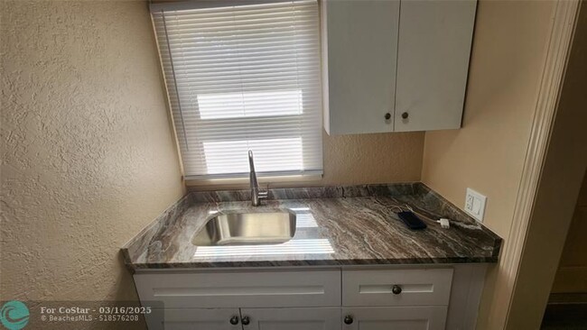 Photo - 609 SW 4th Ave Apartamento Unidad 4