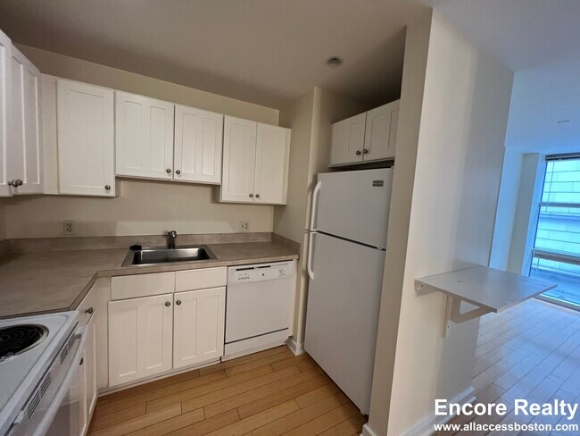 Photo - 40 Boylston St Unidad 401