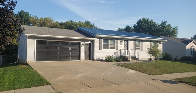 Photo - 2035 Ridgeway Rd