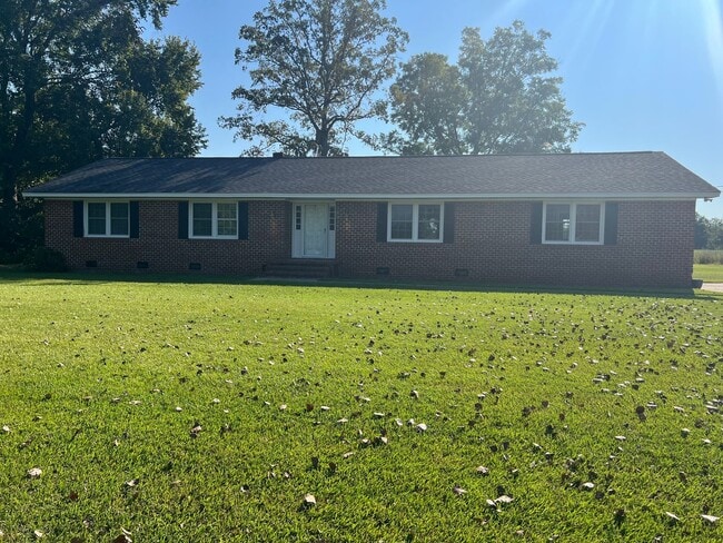 Building Photo - AVAILABLE NOW – Peaceful 3 Bedroom Home on...