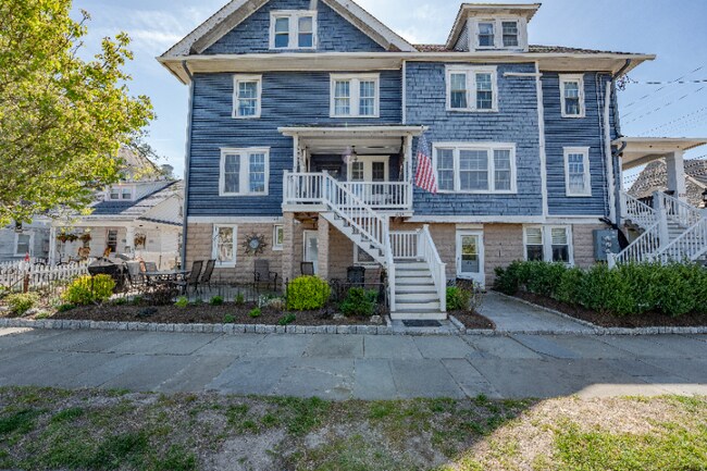 Photo - 637 Wesley Ave Townhome
