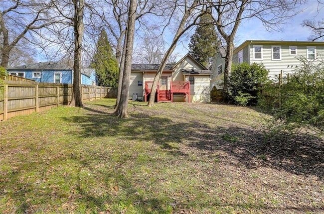 Photo - 980 Longley Ave NW