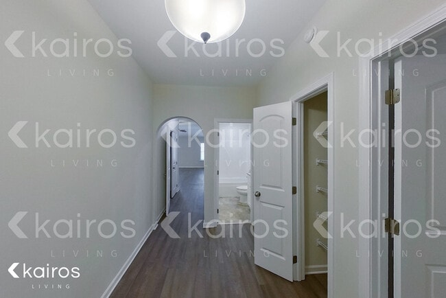 Photo - 820 Heather Dr