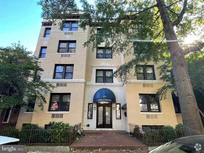 Building Photo - 637 3rd St NE Unit 101 Rental