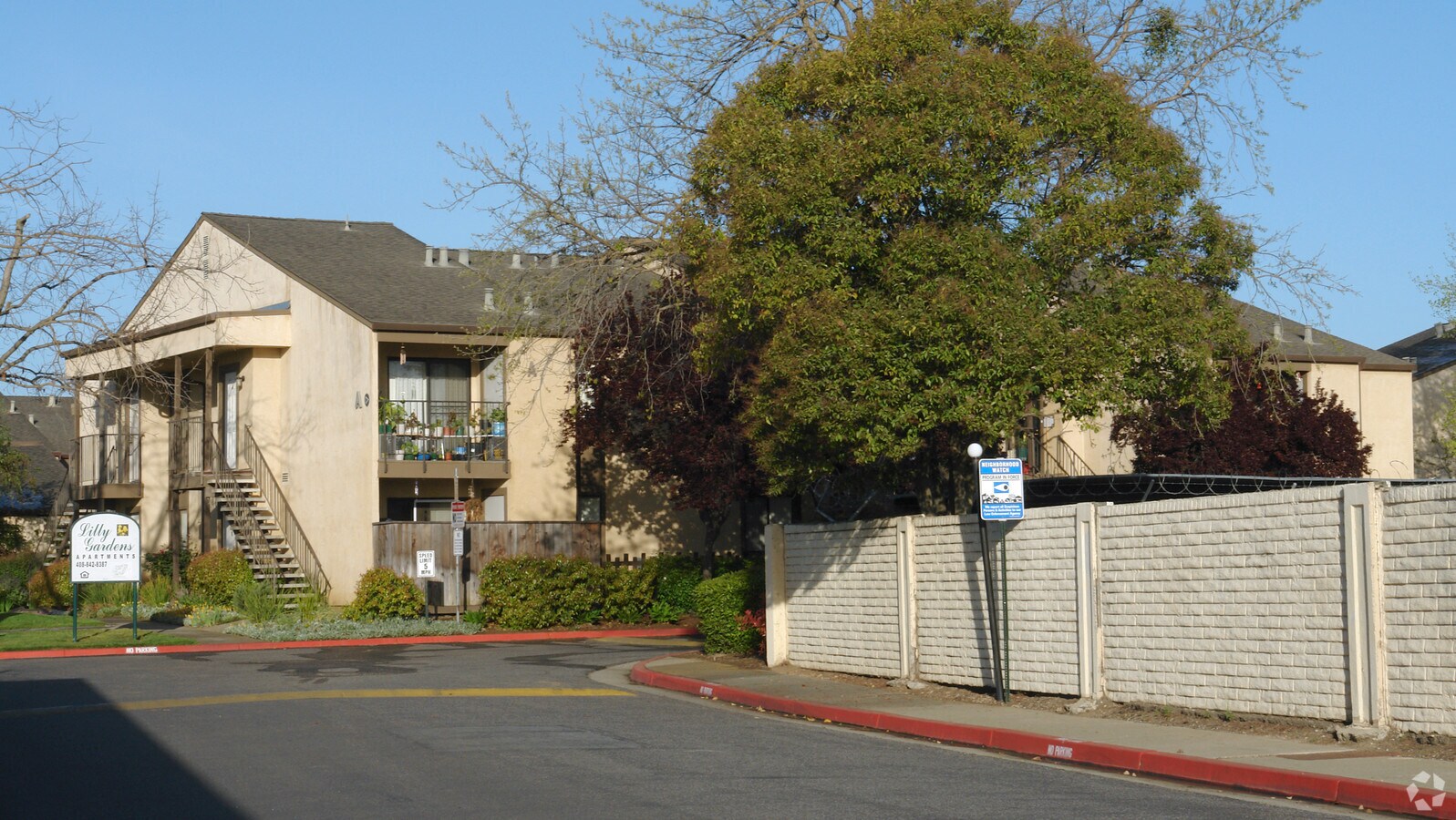Lilly Garden Apartments - Lilly Garden Apartments