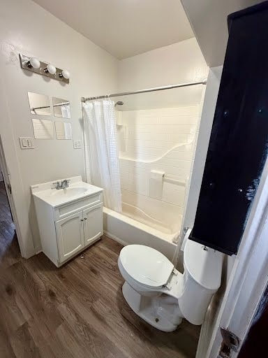 Bathroom - 1619 S 14th St Unit 1619