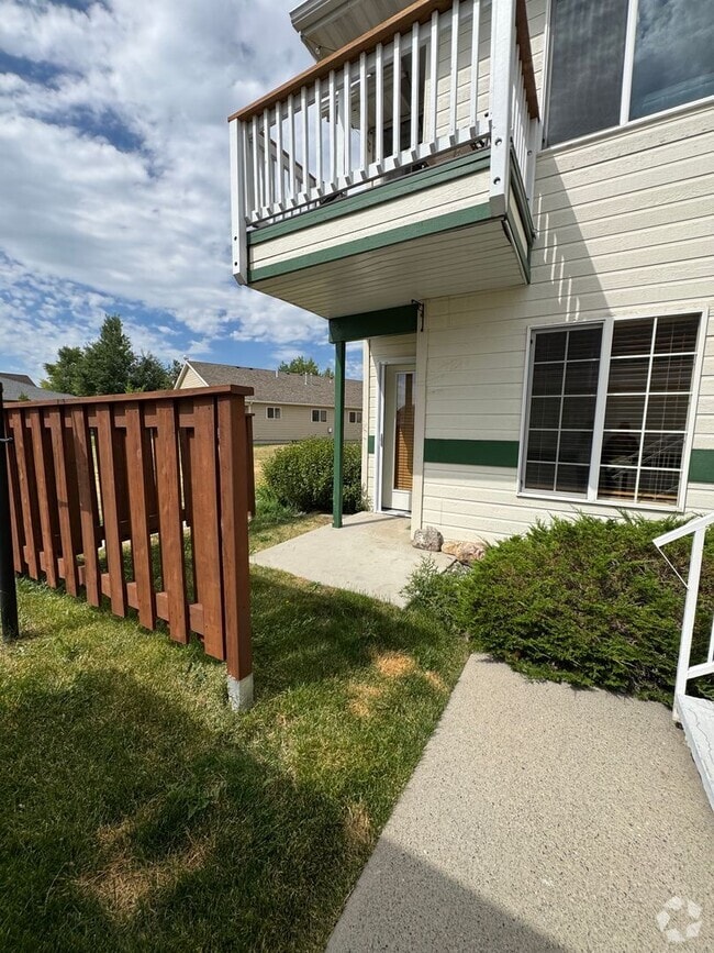 Building Photo - 3016 W Villard St Rental